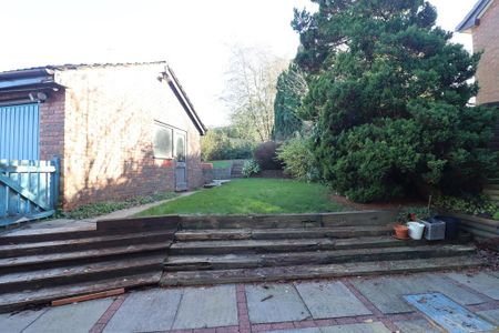 4 bedroom detached house to rent - Photo 5