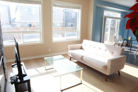 For Lease - 153 Iribelle Avenue, Oshawa, Ontario - Photo 3