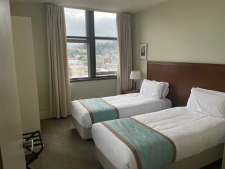 Live here and enjoy easy access to the CBD! - Photo 3