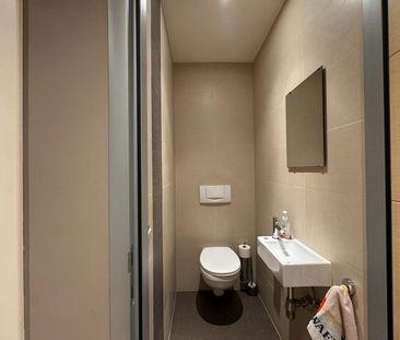 Ruim en kwalitatief appartement met groot terras en autostaanplaats... - Photo 2
