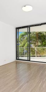 MGM MARTIN - TWO BEDROOM APARTMENT - Photo 3