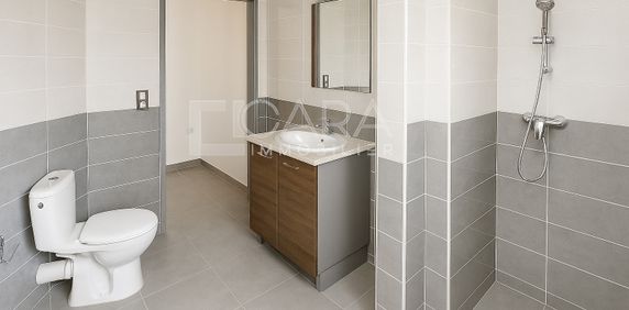 Location Appartement 2 pièces 44m² REMIRE MONTJOLY 97354 - Photo 2