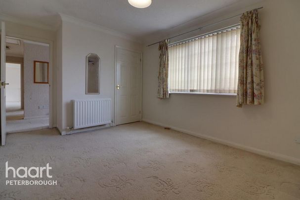 3 bedroom detached bungalow to rent - Photo 1