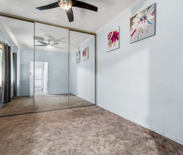 Charming 3-Bedroom Home with Spacious Yard in Elizabeth Downs - Photo 4