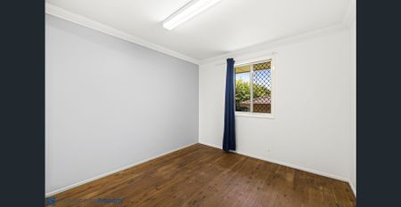 A beautifully renovated and generously sized 3-bedroom family home, this property offers an exceptional blend of charm, space, and modern comfort! - Photo 2