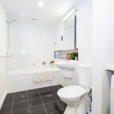 402/11-17 Cohen Place, Melbourne, VIC 3000 - Photo 4