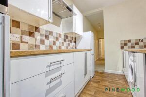 2 BEDROOM Apartment - First Floor - Photo 4