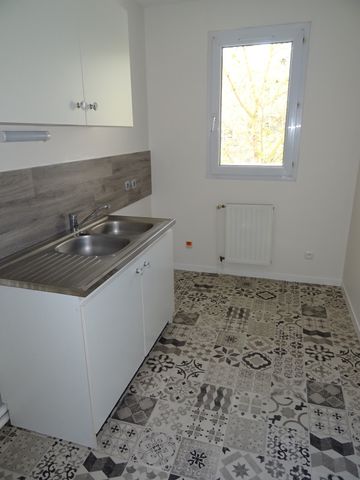 Location Appartement 2 pièces 49m² ORLEANS 45100 - Photo 4