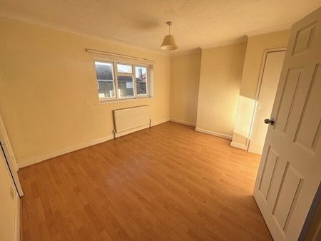 Retreat Estate - Photo 2