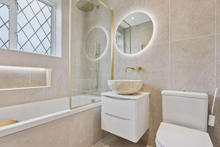 4 bedroom detached house to rent - Photo 4