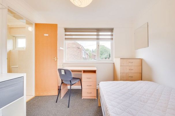 £769 p/w (£3,332 pcm) - Photo 1