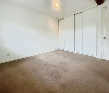 1 bedroom semi-detached house to rent - Photo 2