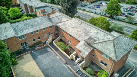 Racks Court, Guildford, GU1 - Photo 4
