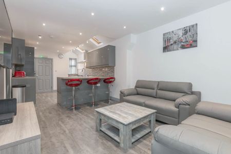 146 Dawlish Road - Photo 4