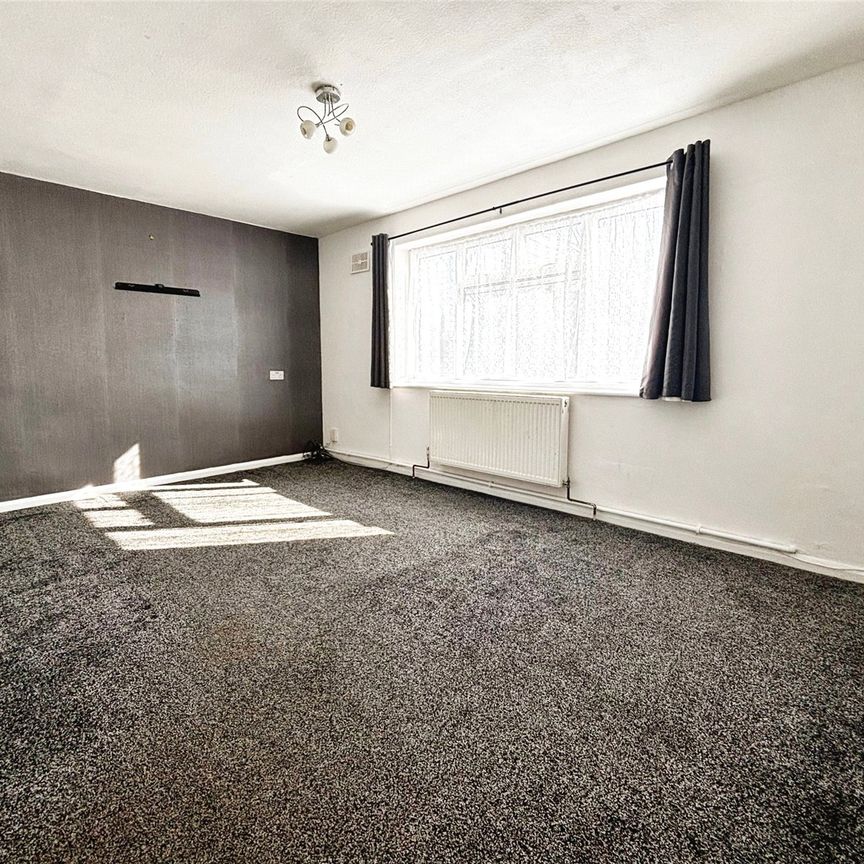 2 bedroom property to rent - Photo 1