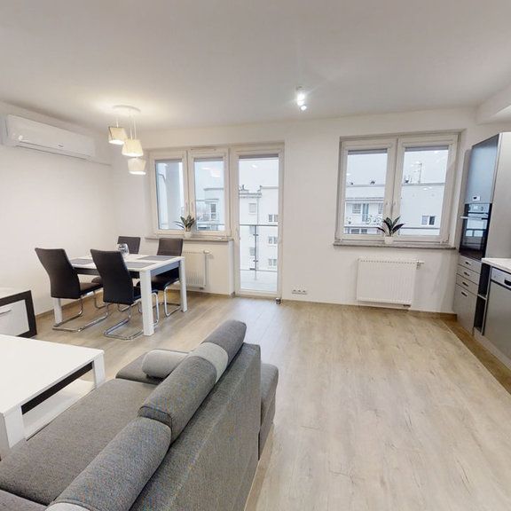 Dobry standard! 3 pokoje, klimatyzacja, parking - Photo 1