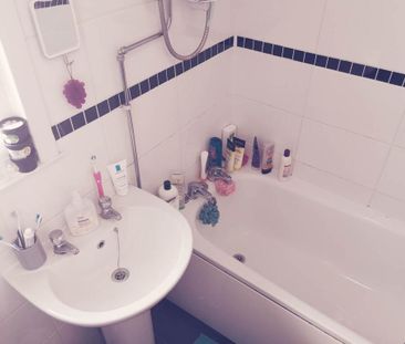 4 bedroom house to rent - Photo 2