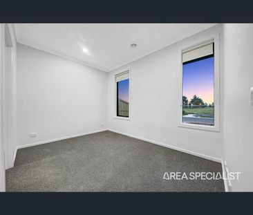 36 Manhattan Road, Fraser Rise, Vic 3336 - Photo 1