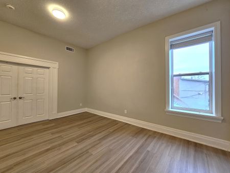 For Lease - 757 King Street Unit# 205, Cambridge, Ontario - Photo 4