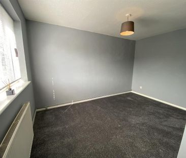 3 bedroom end of terrace house to rent - Photo 6