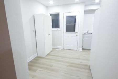 For Lease - 4272 Gayling Gardens, Mississauga, Ontario - Photo 3