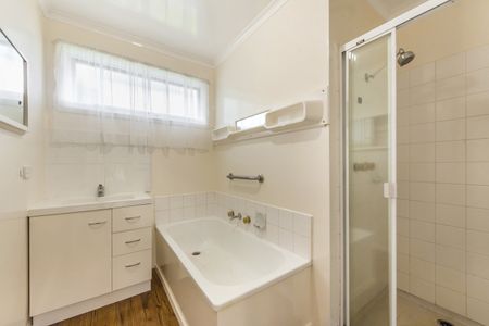 A Bright & Inviting Unit - Photo 3