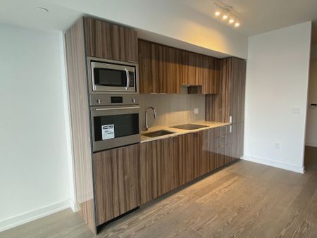 For Lease - 11 Wellesley Street Unit# 4909, Toronto, Ontario - Photo 2