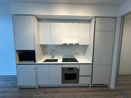 For Lease - 180 Front Street Unit# 2709, Toronto, Ontario - Photo 3
