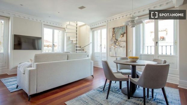 1 room luxury Apartment for rent in Madrid, Autonomous Region of Madrid - Photo 1
