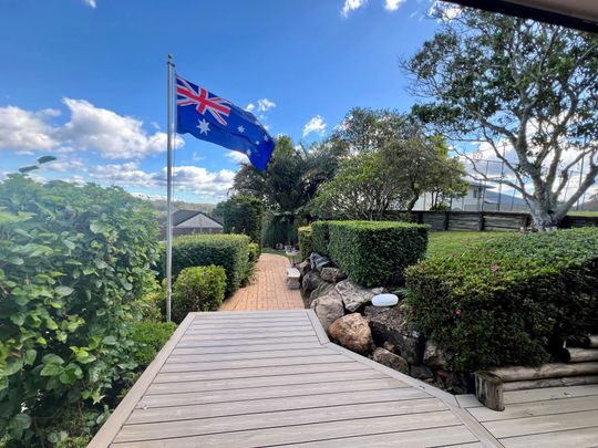 Freshly Renovated Four Bedroom Home With Study And Solar - Photo 1