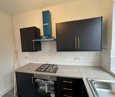 Walkden Road, Worsley, Manchester M28, London - Photo 3