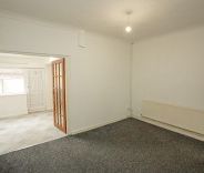 2 bed House - Terraced for Rent - Photo 2