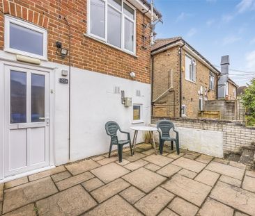 Alder Road, Poole - Photo 6