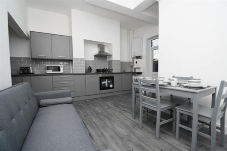 1 bed house share to rent in Berry Street, Burnley, BB11 - Photo 4