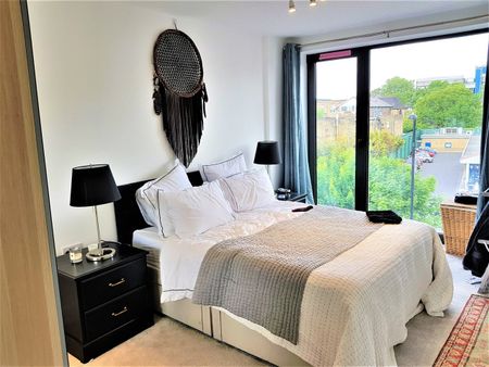 2 Bed Flat, Well Street, E9 - Photo 3