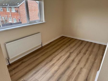 28 Glenavon Crescent, Lurgan, Craigavon, BT66 8JR - Photo 2