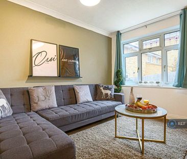 3 bedroom end of terrace house to rent - Photo 1