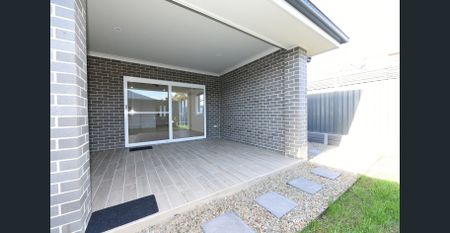 Well Appointed Flat in Great Bayswood Location - Photo 5