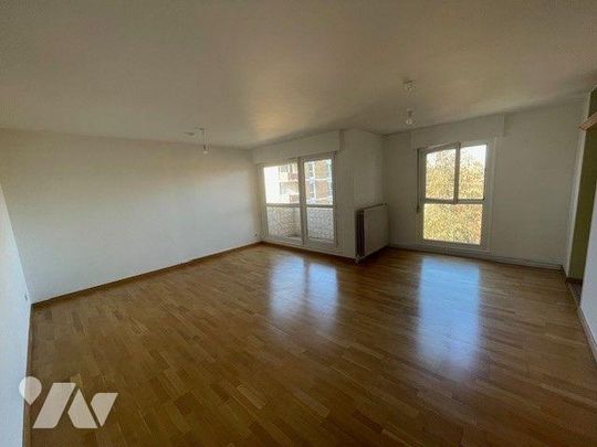 SAINT SAULVE, avenue du Dteur Schweitzer, appt type III offrant: Hall avec vestiaire, salon/s... - Photo 1