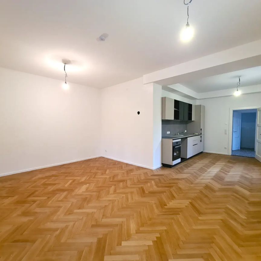 Schöne großzügige Maisonette Wohnung in Altbauvilla! - Photo 1