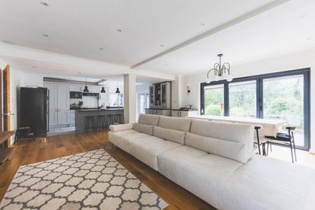 4 bedroom detached house to rent - Photo 5