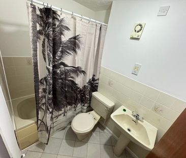 1 Bed Flat, Pittman Gardens, IG1 - Photo 6