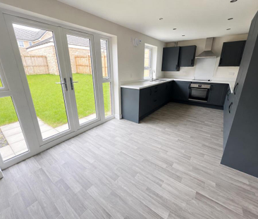 4 bedroom detached house to rent - Photo 6