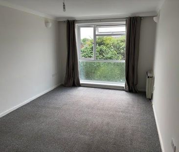 2 bedroom maisonette to rent - Photo 2