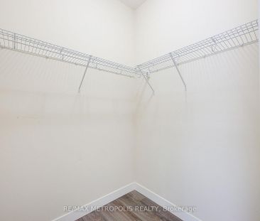 For Lease - 996 West Village Square, London North, Ontario - Photo 4