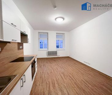 Pronájem bytu 1+kk a garsoniéry 35 m² - Photo 1