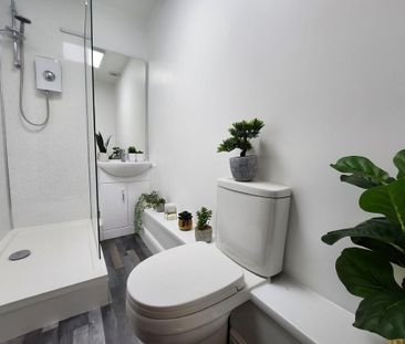 1 bedroom in a house share to rent - Photo 6