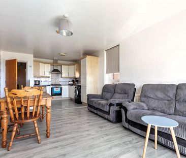 Apartment 37, 4 Northview - Photo 3