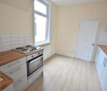 1 Bedroom Apartment To Let - Photo 6