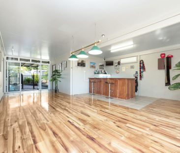 Family Home with Pool in Wulguru - Photo 2